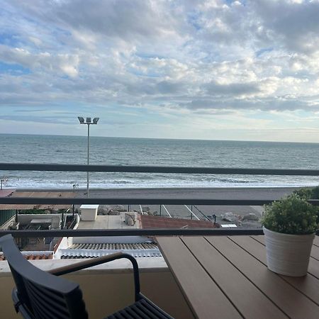 Maravilloso Apartamento En Primera Linea De Playa Con Vistas Al Mar En Caleta De Velez 2 D 외부 사진