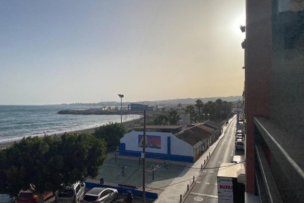 Maravilloso Apartamento En Primera Linea De Playa Con Vistas Al Mar En Caleta De Velez 2 D 외부 사진
