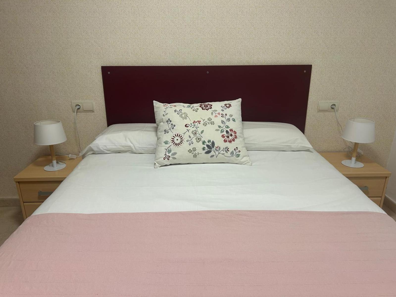 Maravilloso Apartamento En Primera Linea De Playa Con Vistas Al Mar En Caleta De Velez 2 D 외부 사진